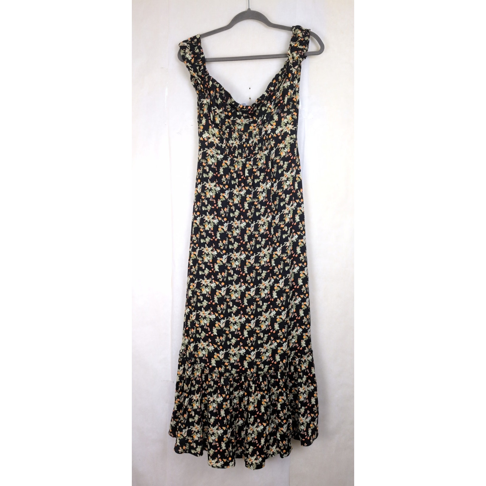 Urban Outfitters Black Floral Maxi Dress Size Large Boho Cottagecore Feminine — image 4 of 8